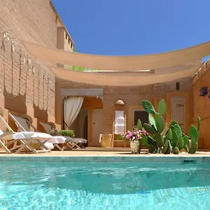 4* Riad Dar Housnia